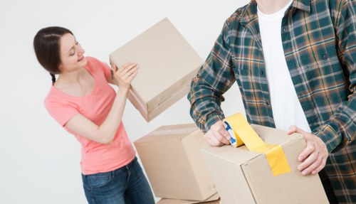Moving truck service for homes and flats in Tolworth