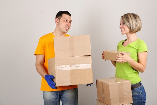 Packing supplies for flats and businesses in Tolworth